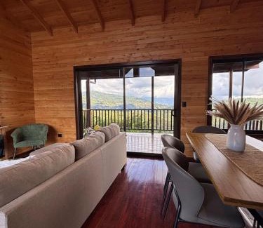 Canton Tarrazu Chalet De Esquí | Cabaña Mirador Viggo