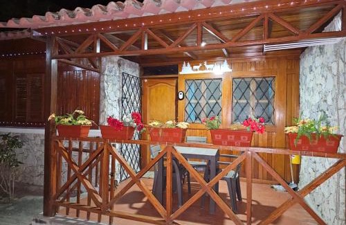 Gaira Casa | Cabaña Parejas y Familias Condominio Campestre cerca Rodadero con Piscinas