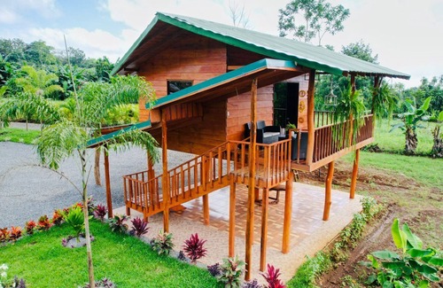 Valle Azul Cabina | Cabaña rodeada de naturaleza, ideal para parejas, cerca de lugares turisticos