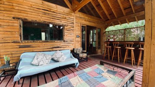 Batuco Chalet De Esquí | CABAÑA RUSTICANA