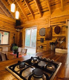 Batuco Chalet De Esquí | CABAÑA RUSTICANA