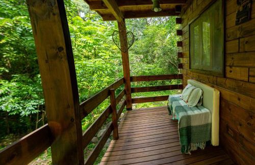 Villa San Lorenzo Chalet De Esquí | Cabaña Win en el Bosque, RUNA YAKU