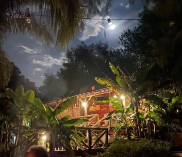 Partido de Tigre Chalet De Esquí | Cabañas AlRío Quietud en Movimiento