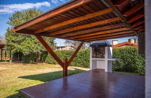Santa Rosa de Calamuchita Chalet De Esquí | Cabañas Montecarlo 3