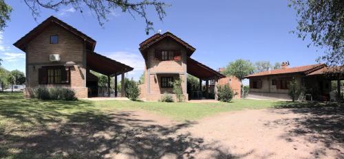 Santa Rosa de Calamuchita Chalet De Esquí | Cabañas Luz de Luna