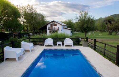 Santa Rosa de Calamuchita Apartamento | Cabañas Los 2 Algarrobos