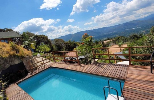 Piedecuesta Casa | Cabañas de la loma, maravillosa vista, cancha de tenis piscina, en Piedecuesta