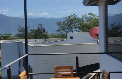 Piedecuesta Casa | Cabañas de la loma, maravillosa vista, cancha de tenis piscina, en Piedecuesta