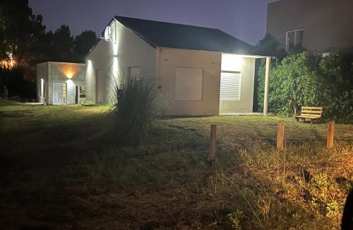 Monte Hermoso Casa | Cabañas del monte