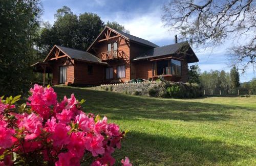Pucon Casa | Cabañas Los Canelos Hermosa granja en Pucón