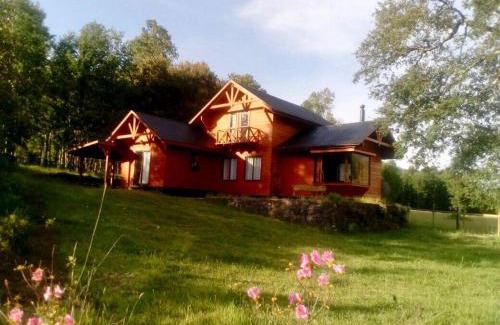 Pucon Casa | Cabañas Los Canelos Hermosa granja en Pucón