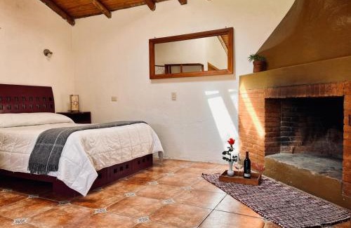 Valle de Bravo Chalet De Esquí | Cabañas Los Saucos