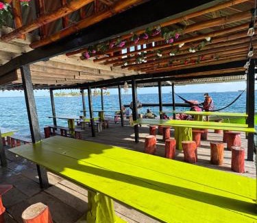 Achutupo Apartamento | Cabañas sobre el mar en Guna Yala