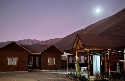 Vicuna Casa | Cabañas Vicuña Cielo de Peralillo - Valle de Elqui