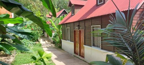 Chilón Hotel | Cabañas Yax-ha