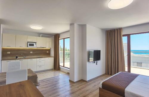 Primorski Apartamento | Cabacum Pleasure Beachfront Apartments
