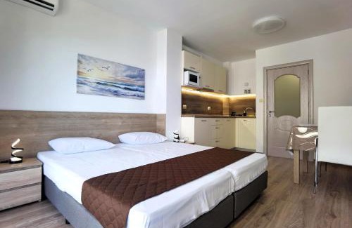 Primorski Apartamento | Cabacum Pleasure Beachfront Apartments