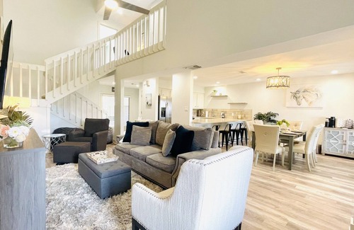 Horseshoe Bay Casa | Caballo Bay at Horseshoe Bay | Sylish Retreat with Stunning Lake LBJ Views, Pool