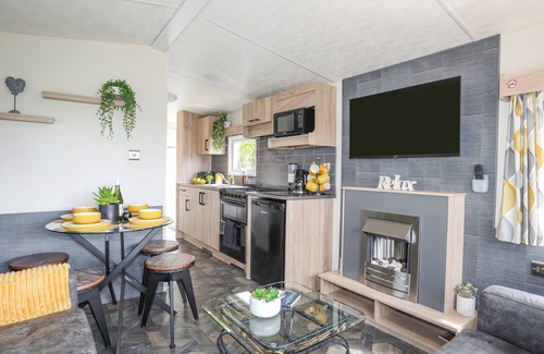 Rhyd-y-clafdy Cabaña | CABAN CWTCH (THE COSY CABIN), pet friendly in Llanaelhaearn