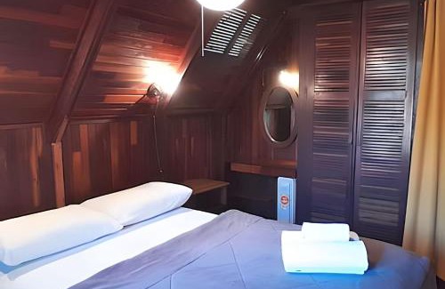 Bairro Lago Negro Casa | Cabana Alemã Rustica com pátio