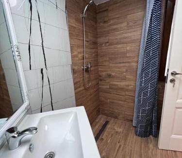 Toplita Cabina | Cabana B2 langa strandul Banffy