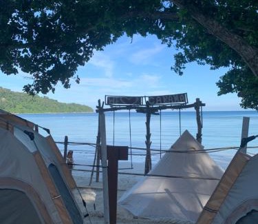 Pulau Perhentian Besar Otro | Cabana Campsite