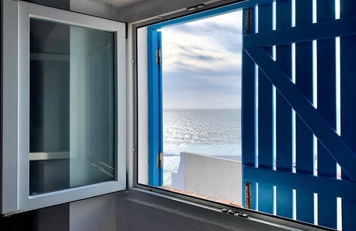 Azenhas do Mar Casa | Cabana do Mar- Unique villa over the ocean- NEW
