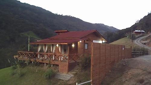Alfredo Wagner Chalet De Esquí | Cabana Dois Amores. Destino romântico.