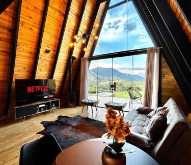 Cristina Chalet De Esquí | Cabana Jequitibá