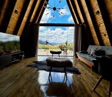Cristina Chalet De Esquí | Cabana Jequitibá
