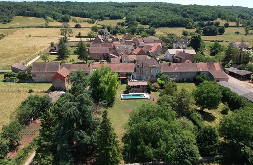 Nanton Casa | Cabana & La Jolie Ferme