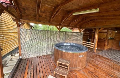 Saru Dornei Casa | Cabana La Plai Vest - cozy private place in the mountain