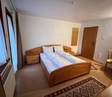 Petrila Hotel | cabana mija