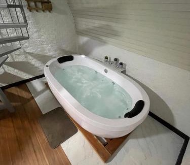 Canela Chalet De Esquí | Cabana no Monte com Hidromassagem!