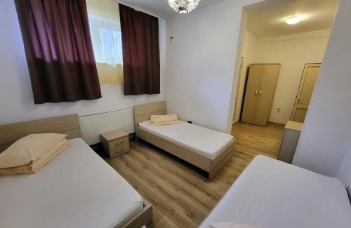 Ipotesti Casa | Cabana Stejarul