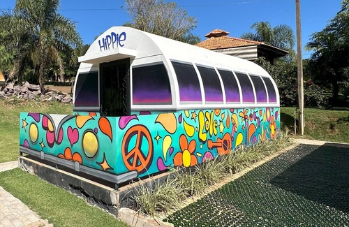 Cascavel Cabina | Cabana temática hipster
