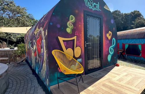 Cascavel Cabina | Cabana temática musical