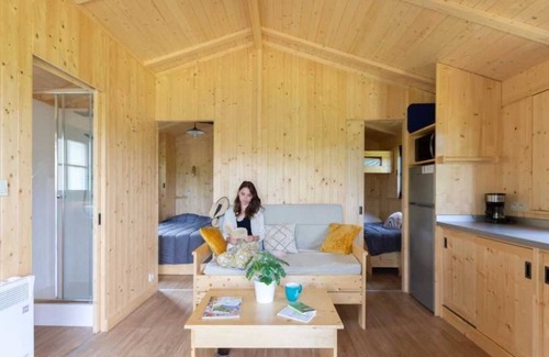 Marcillac-la-Croisille Cabina | Cabane 3 étoiles - Piscine - eeiiff