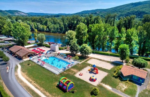 Souillac Cabina | Cabane 4 étoiles - Piscine - ccbbgeg
