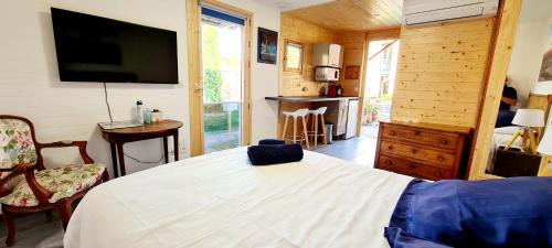 Casselardit Apartamento | Cabane côté jardin