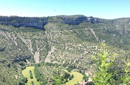 Roquedur Chalet De Esquí | Cabane et potager sud Cévennes, jacuzzi en option
