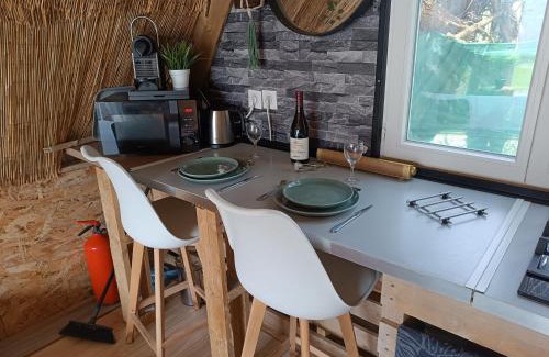 Plouzane Otro | Cabane Tipi près du phare du Minou en pleine campagne GR34 vélo calme isolé ferme