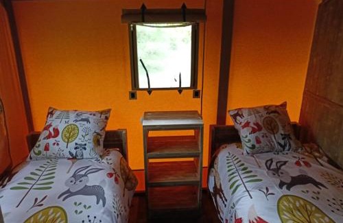 Cerans-Foulletourte Casa | Cabane Trappeur Lodge avec Jacuzzi et Ferme Pédagogique - FR-1-410-458