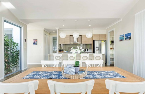 Bogangar Casa | Cabarita Reef House - Mineral Pool, River & Beach!