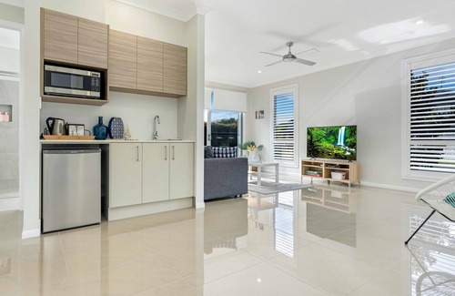 Bogangar Casa | Cabarita Reef House - Mineral Pool, River & Beach!