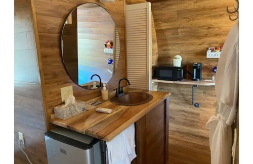Seguin Cabina | Cabernet Cabin
