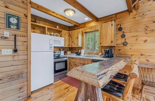 Stanardsville Cabina | Cabin #1 - Fantasy Hideaway