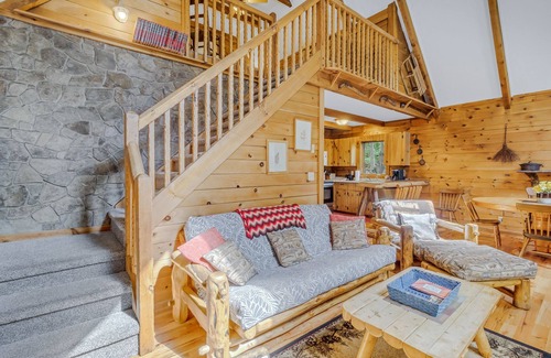 Stanardsville Cabina | Cabin #1 - Fantasy Hideaway