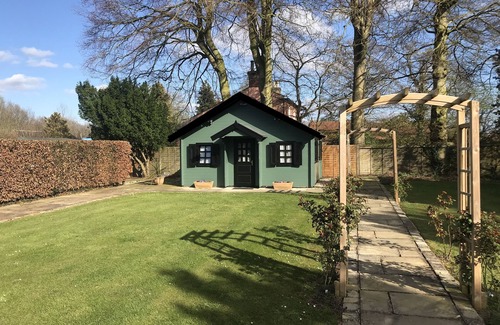 East Dereham Cabina | Cabaña escondida en jardines privados