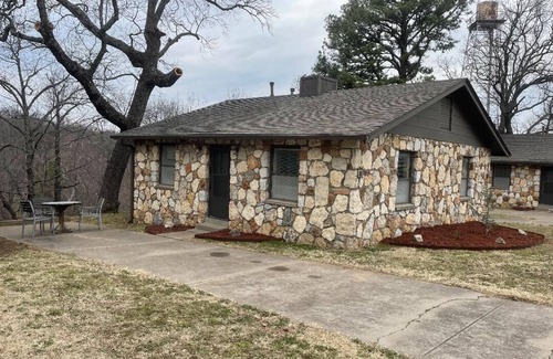 Dennis Cabina | Cabin One on waterfront point across from Monkey Island at Stony Point Resort